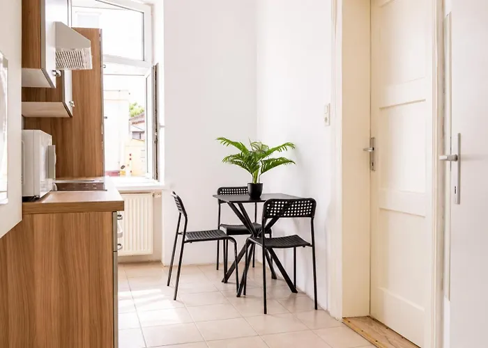 Cozy Long Close To Danube Canal & Praterstern Apartman Bécs