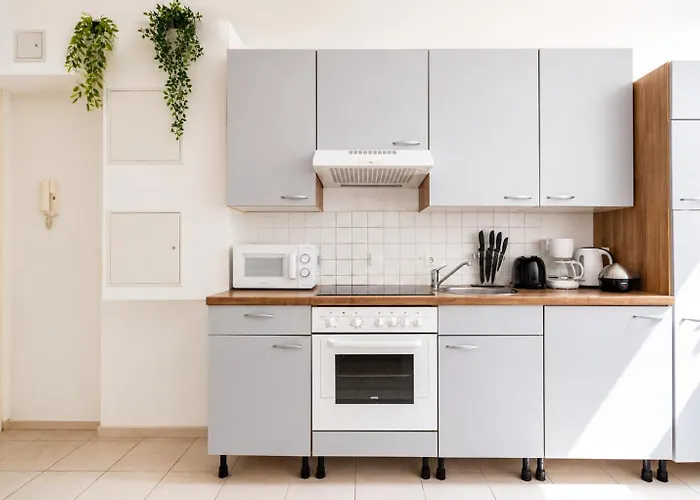 Cozy Long Close To Danube Canal & Praterstern Apartman *