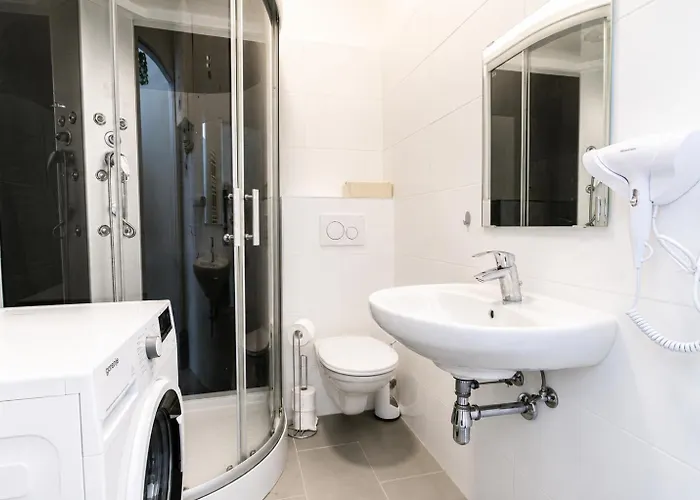 Cozy Long Close To Danube Canal & Praterstern Apartman *